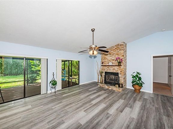 4th image of 3411 Briarwood Ln