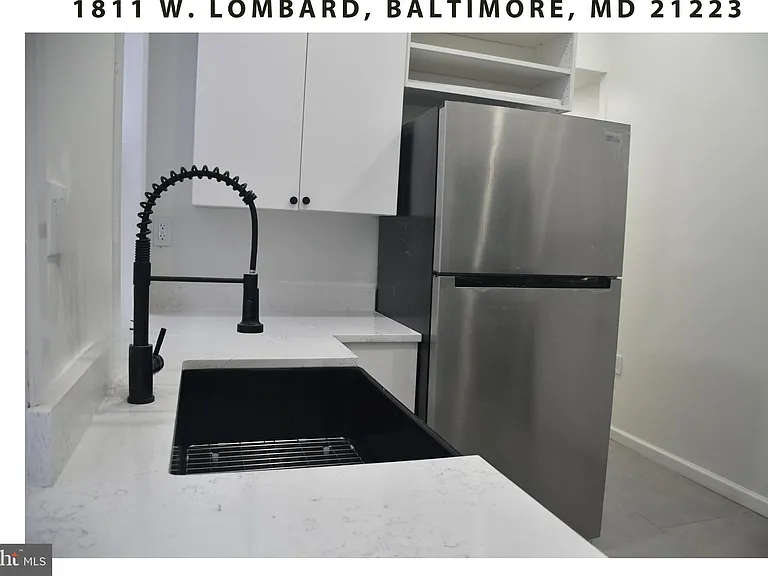 1811 W Lombard St — Photo 12