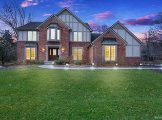 4081 Penrose Ct, Troy, MI