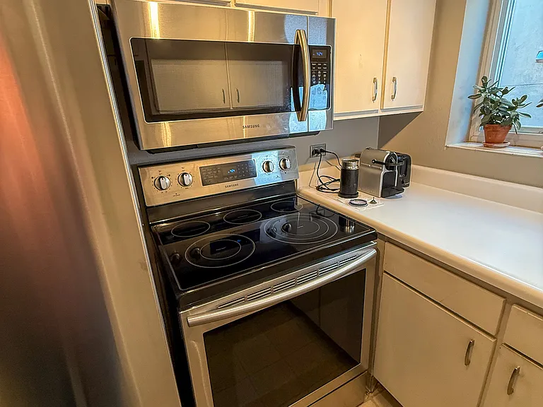 352 S Lafayette St #403 — Photo 6