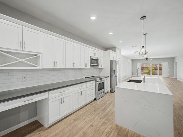 533 W Harwell Rd