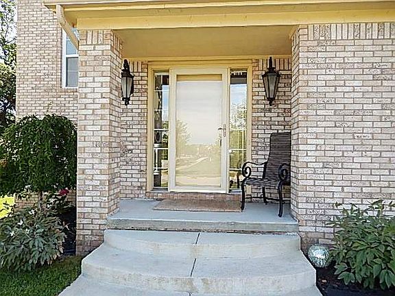 2nd image of 29783 Bradford Dr