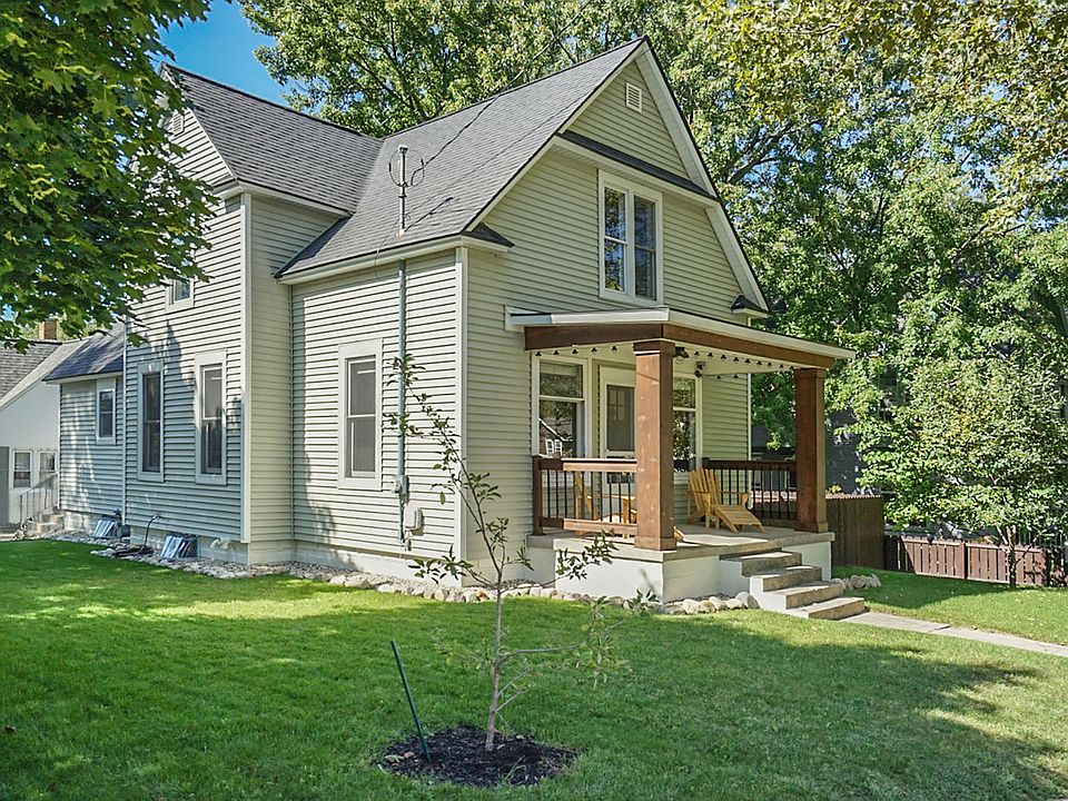 1st image of 528 College Ave