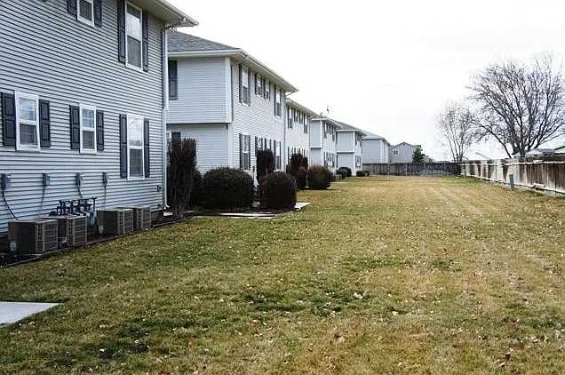 875 N 3rd East St #13C — Photo 12