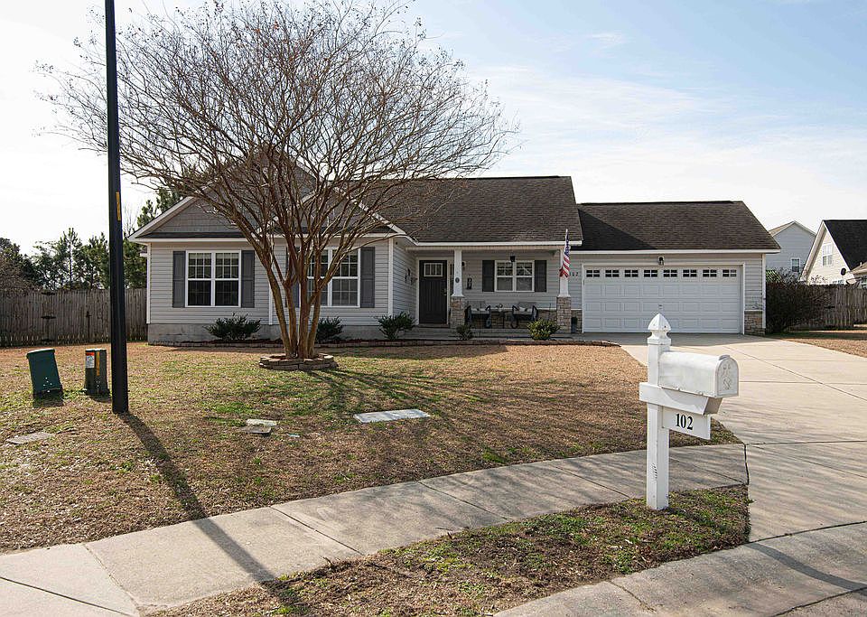 1st image of 102 Berlin Ct