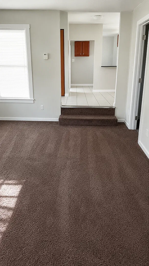 4 bed, 1.0 bath, 1300 sqft, $1,600 — Photo 3