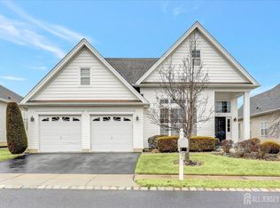 191 Tournament Dr, Monroe Township, NJ 08831