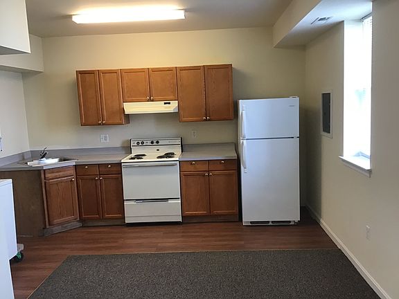 Kitchen & Washer/Dryer