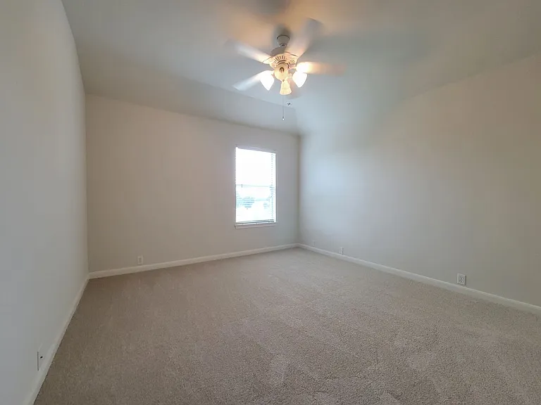 3430 Shiraz Loop — Photo 20