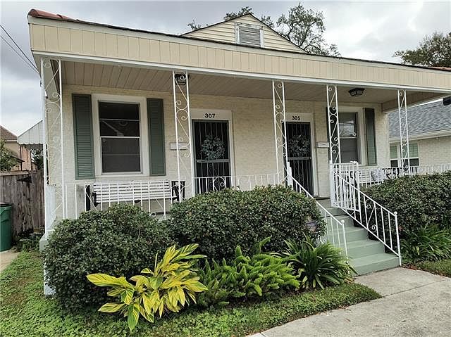 1st image of 307 N Labarre Dr
