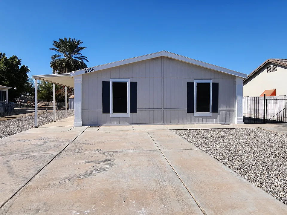 8136 S Yavapai Ln