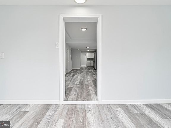 2nd image of 127 N Texas Ave