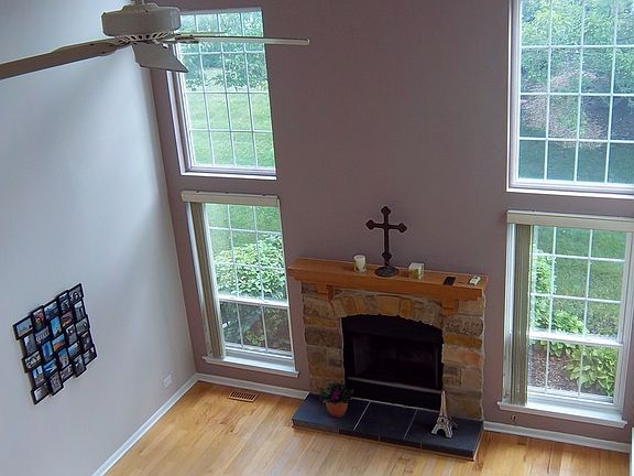 4th image of 163 Stirling Ln