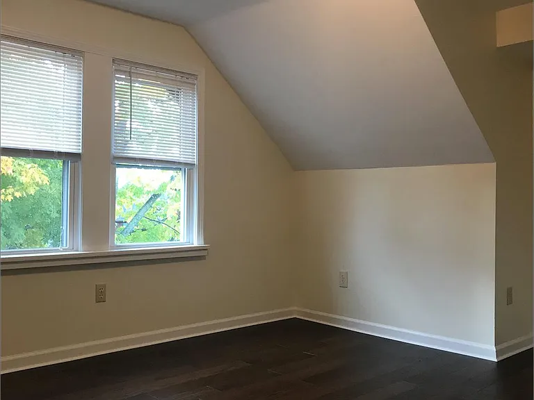 1325 Sloane Ave #3 — Photo 15