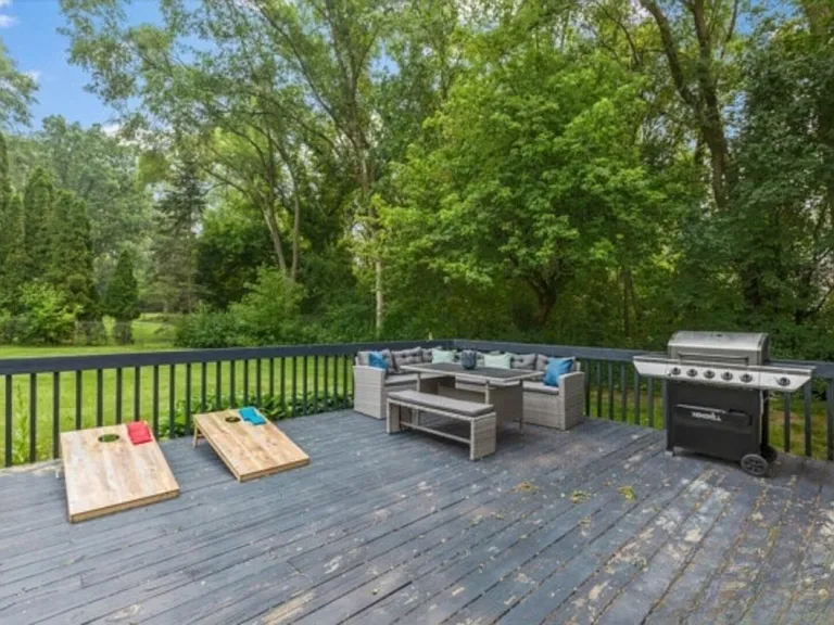 N Lakeview Dr — Photo 11