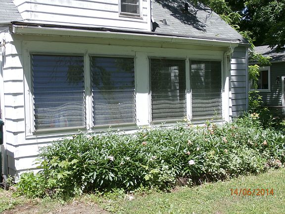 2nd image of 2836 Mildred St