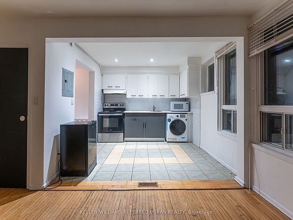 2nd image of 716 Lansdowne Ave