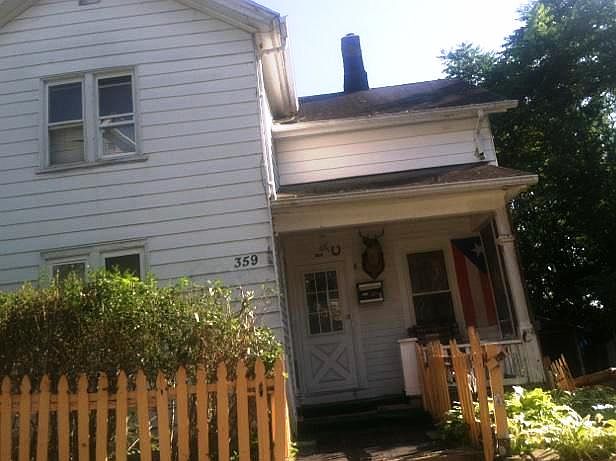 2nd image of 359 Grove St