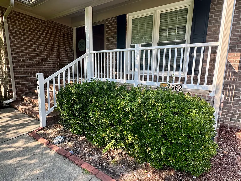 7562 Firethorn Dr — Photo 3