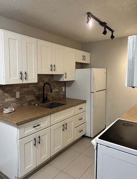 Richmond Apartment for rent - 2 Bedrooms — photo 3