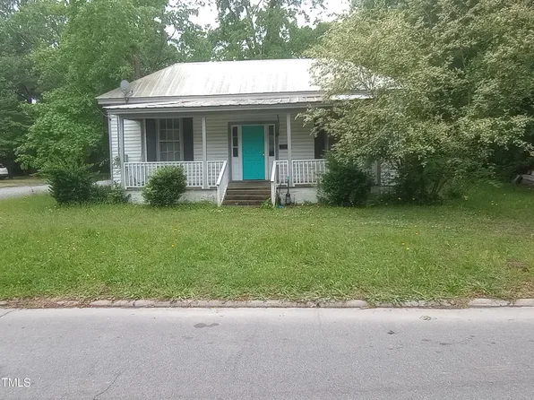 412 E 8th St, Scotland Neck, NC 27874