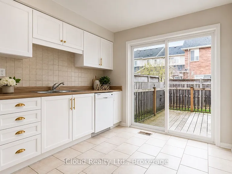 1645 Beard Dr — Photo 5
