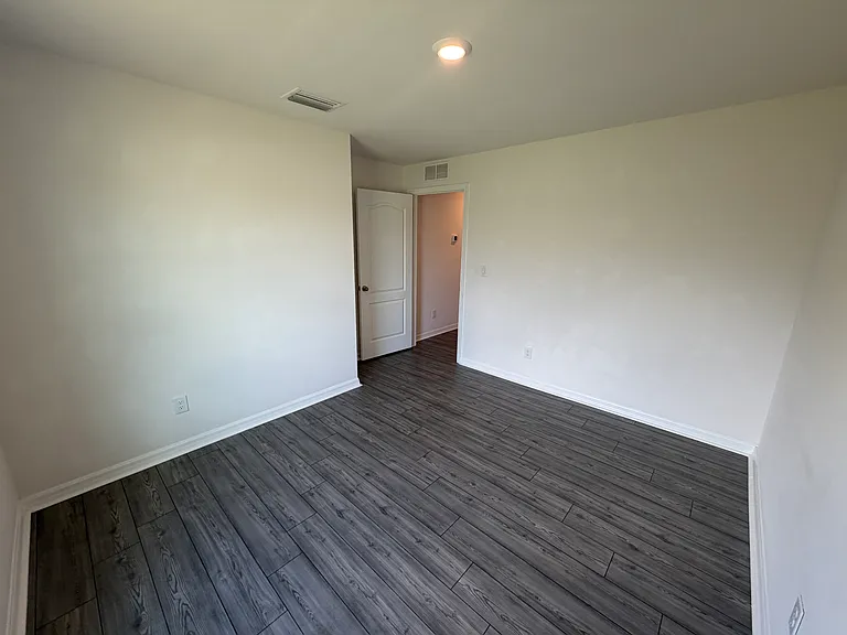2019 NW 16th Pl — Photo 24