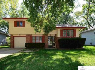 2517 Cornelia St, Bellevue, NE 68147