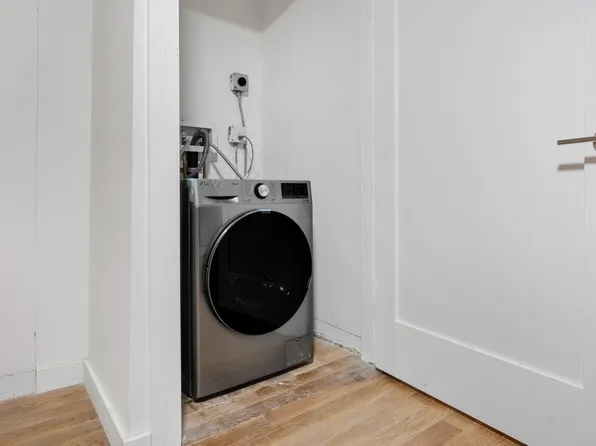 215 Schaefer Street image 5 of 18