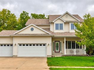 850 Cedar St, Waukee, IA 50263