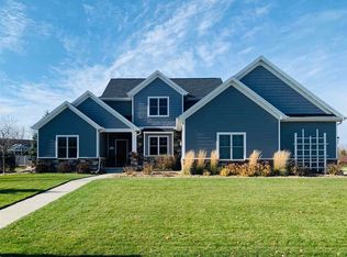 3831 N Maple Edge Ct, Appleton, WI 54913