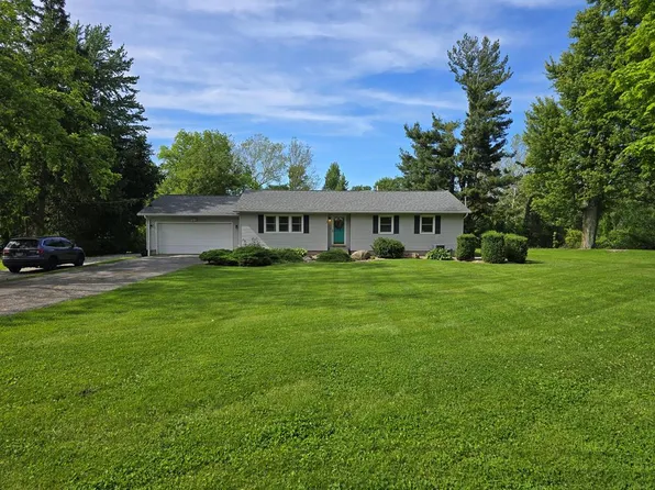 3 Prospect St, North Fairfield, OH 44855