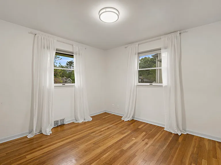 32 Beechwood Rd — Photo 18