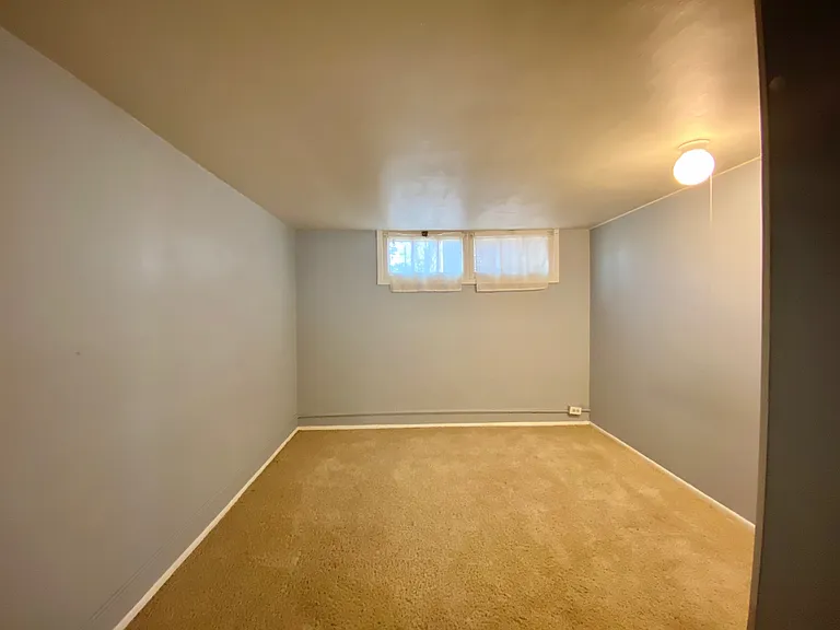 419 E Myrtle St #BASEMENT — Photo 3
