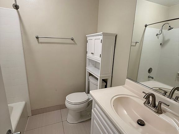 4th image of 23823 Audrey Ave APT C
