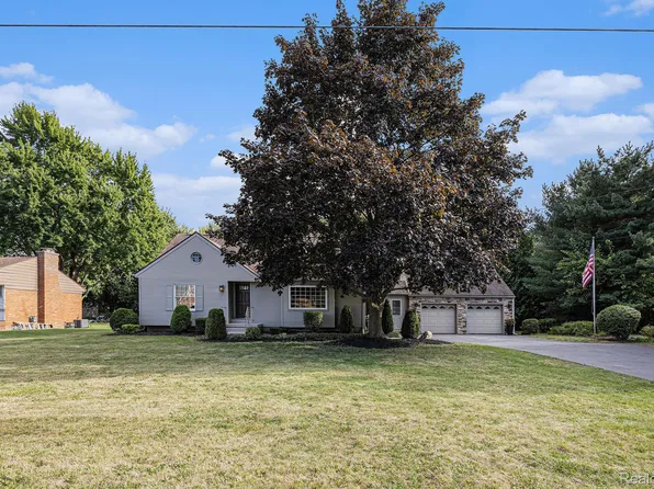 5294 E Atherton Rd, Burton, MI 48519