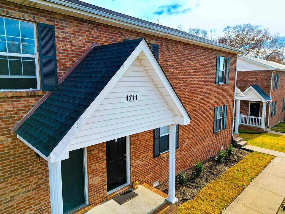 1711 Baltimore Dr #B