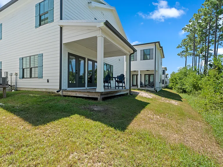 4688 Casablanca Dr — Photo 34