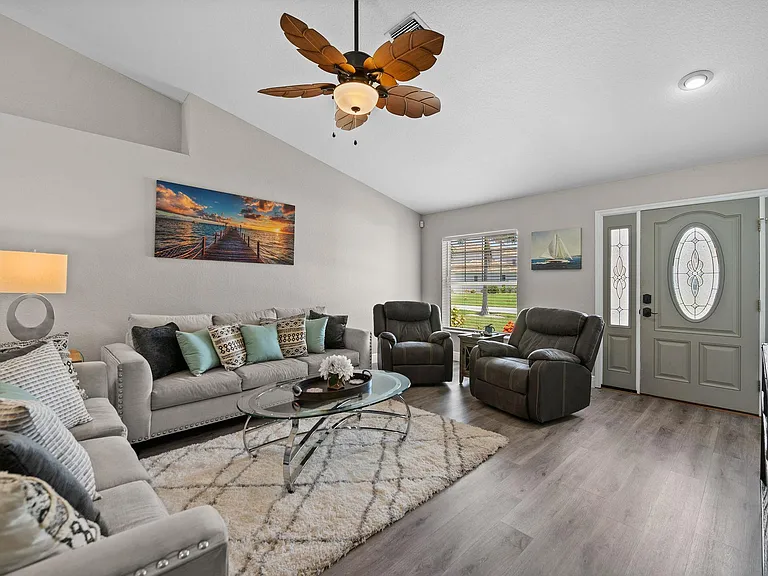 2216 SW 43rd St — Photo 14