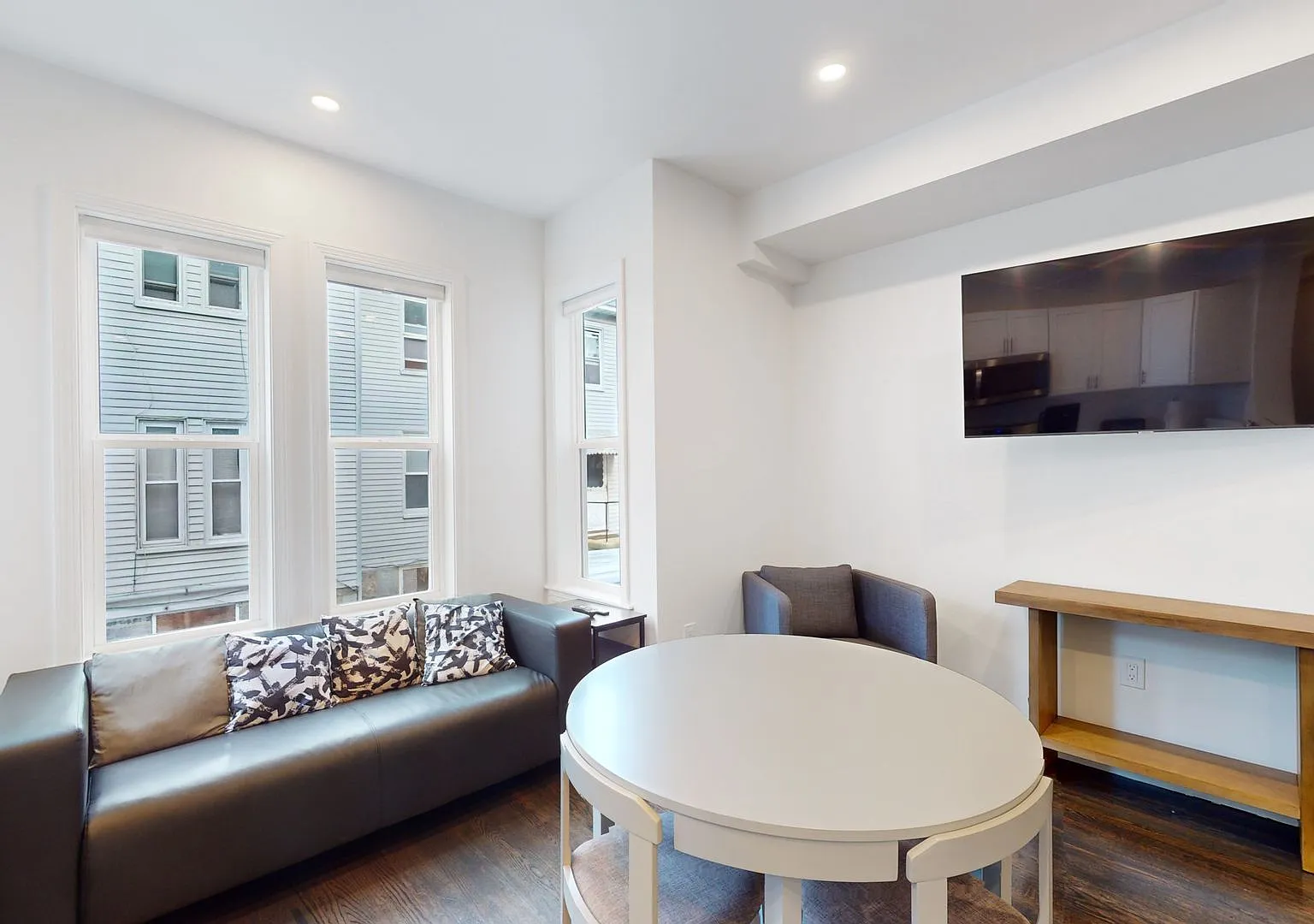 188 Ash Street — Photo 3