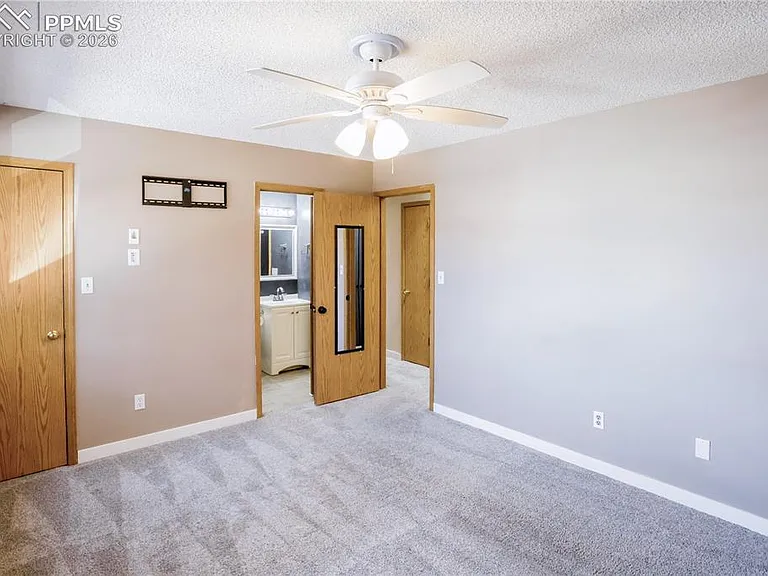 925 Tammany Dr — Photo 9