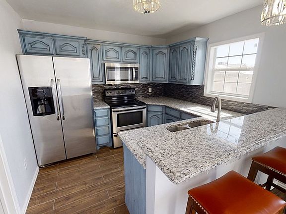 3rd image of 1404 NW Avenue A Pl