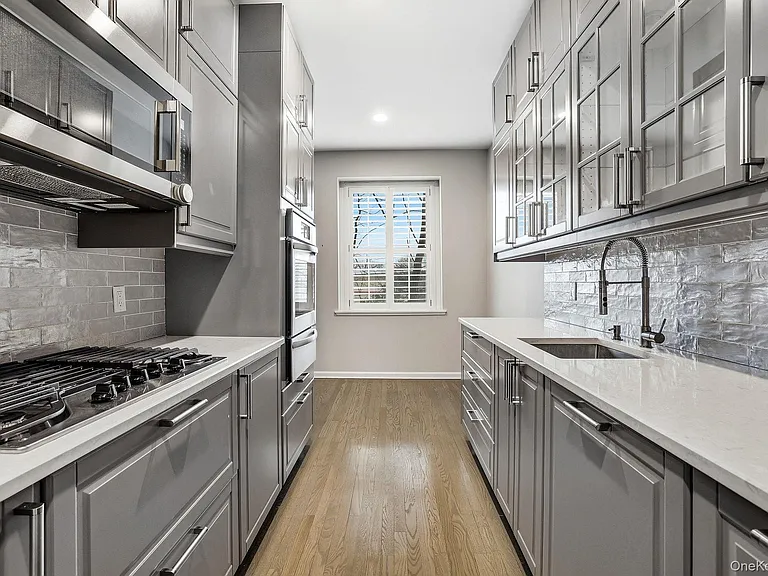 11 Alden Rd #1M — Photo 12