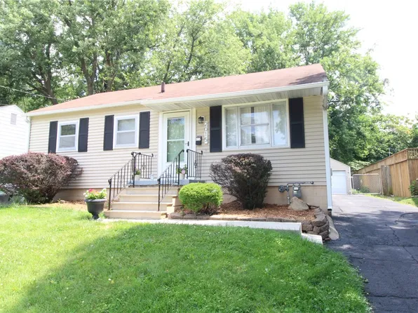 2015 62nd St, Des Moines, IA 50322