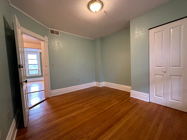 1027 18th Ave SE #2 — Photo 9