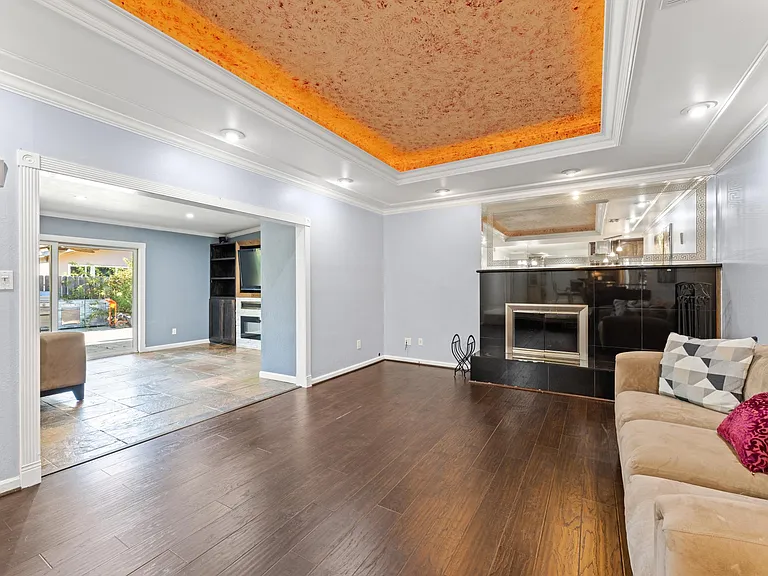 2636 Bridgeport Way — Photo 8