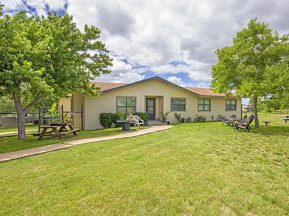 2nd image of 518 Cresthill Cswy