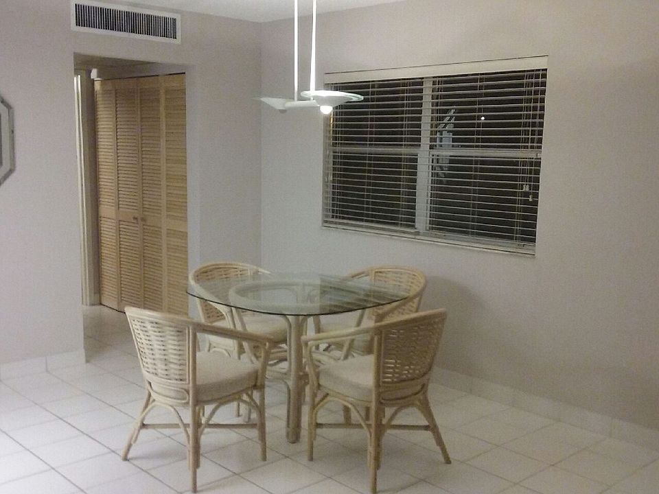 1st image of 118 Waterford E