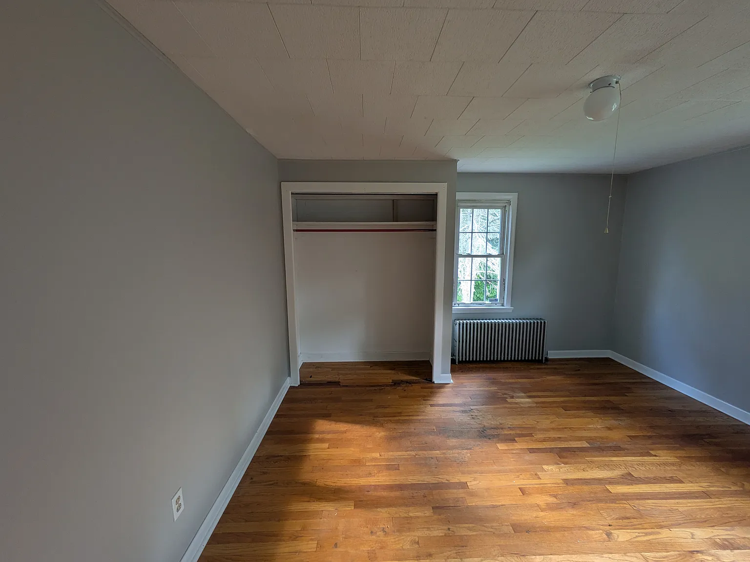 3 bed, 1.5 bath, 1924 sqft, $2,700 — Photo 3