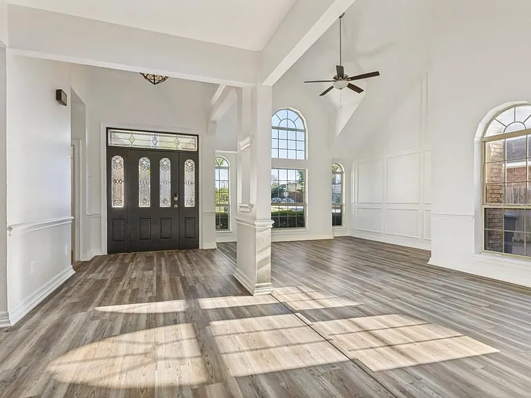 604 San Clemente Dr — Photo 4